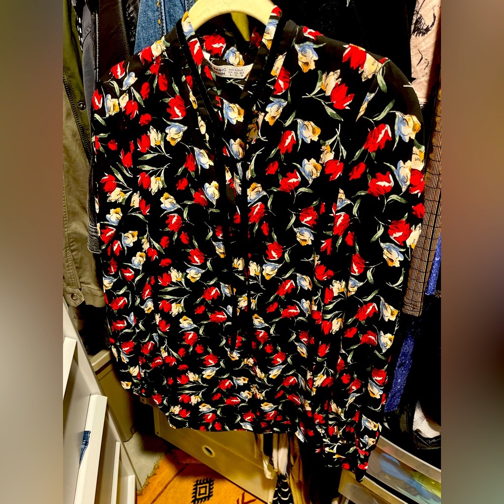 Zara blouse size small